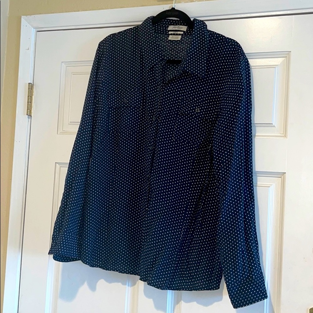 Van Heausen Classic Fit Navy Button Down
